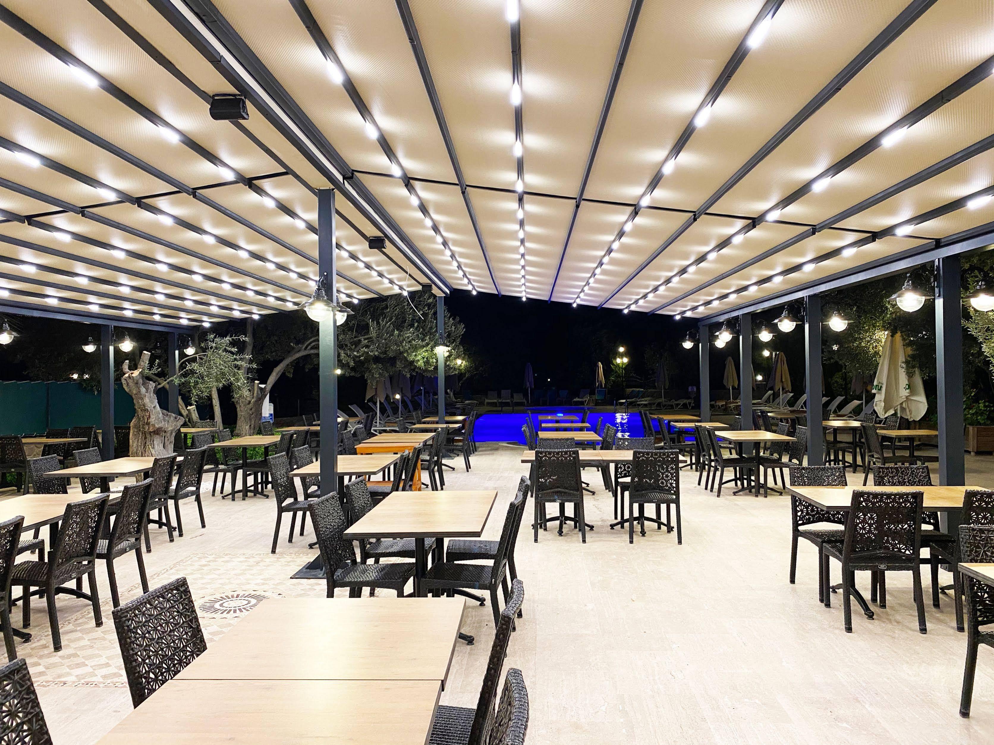 Assos Park Hotel Exterior foto